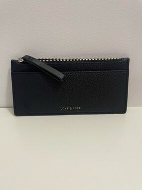 Love & Lore Black Leather Zip Card Holder